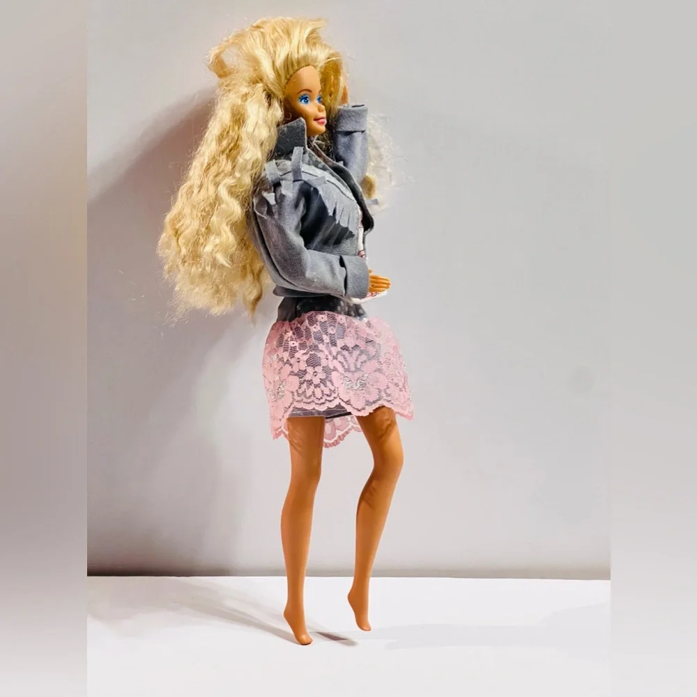 Vintage Feeling Fun Barbie 1980’s